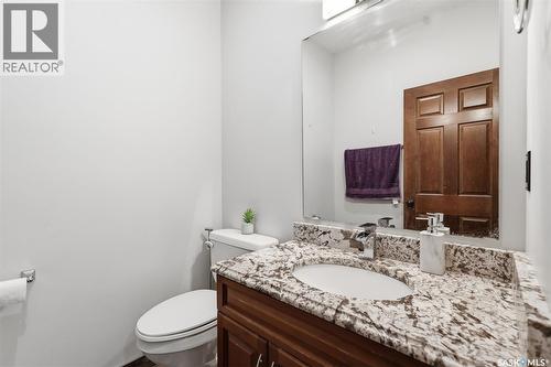 206 Muzyka Road, Saskatoon, SK - Indoor Photo Showing Bathroom