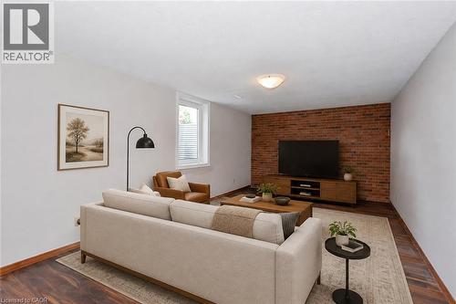 77 WENDY Crescent Unit# Basement , Kitchener, Ontario N2A 3T1 2