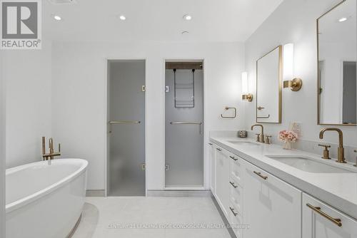 Main bath - 503 - 1 Strathgowan Avenue, Toronto, ON - Indoor Photo Showing Bathroom