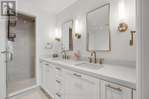 Main bath sinks - 503 - 1 Strathgowan Avenue, Toronto, ON - Indoor Photo Showing Bathroom