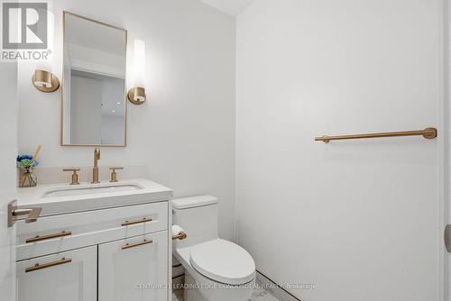Powder Room - 503 - 1 Strathgowan Avenue, Toronto, ON - Indoor Photo Showing Bathroom