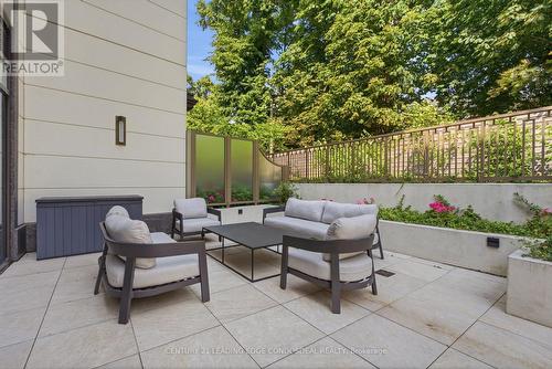 Building outdoor area - 503 - 1 Strathgowan Avenue, Toronto, ON - Outdoor