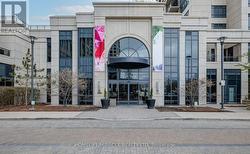 824 - 2 EVA ROAD Toronto, ON M9C 0A9