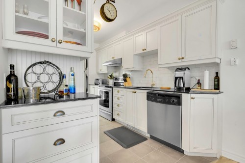 Cuisine - 743A Rue Principale, Saint-Sauveur, QC - Indoor Photo Showing Kitchen With Upgraded Kitchen