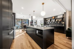 2694 Rue de Reading  Montréal (Le Sud-Ouest), QC H3K 1P5
