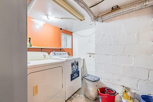 2935 St Clair Avenue E, Toronto, ON - Indoor Photo Showing Laundry Room