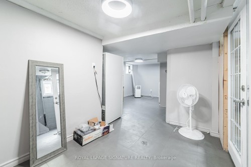 2935 St Clair Avenue E, Toronto, ON - Indoor Photo Showing Other Room