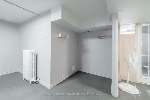 2935 St Clair Avenue E, Toronto, ON - Indoor Photo Showing Other Room