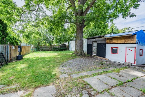 2935 St Clair Avenue E, Toronto, ON - Outdoor