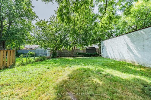2935 St Clair Avenue E, Toronto, ON - Outdoor