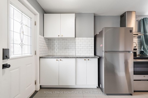 2935 St Clair Avenue E, Toronto, ON - Indoor