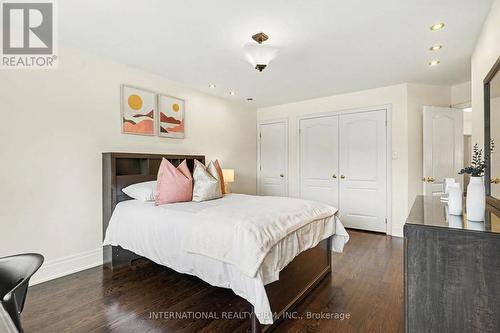 5240 Elmridge Drive, Mississauga, ON - Indoor Photo Showing Bedroom