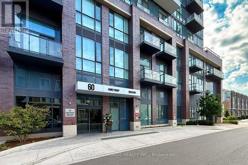 917 - 60 HONEYCRISP CRESCENT  Vaughan, ON L4K 0N5