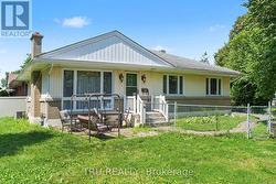 1908 SAUNDERSON DRIVE  Ottawa, ON K1G 2C7