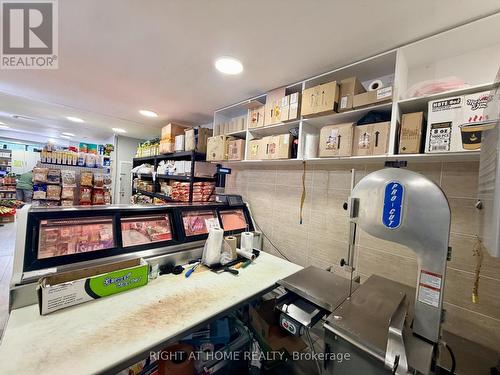 3468 Danforth Avenue, Toronto, ON 