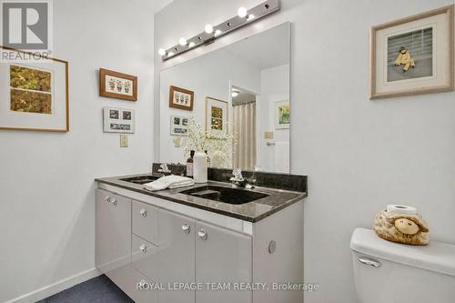 673 Golden Avenue, Ottawa, ON - Indoor Photo Showing Bathroom