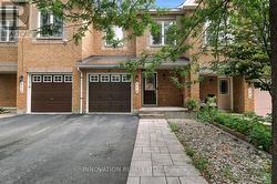 278 FORESTBROOK STREET  Ottawa, ON K2K 0B5
