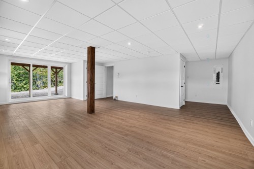 Salle familiale - 301 Ch. Du Quartier-Du-Cerf, Saint-Côme, QC - Indoor Photo Showing Other Room