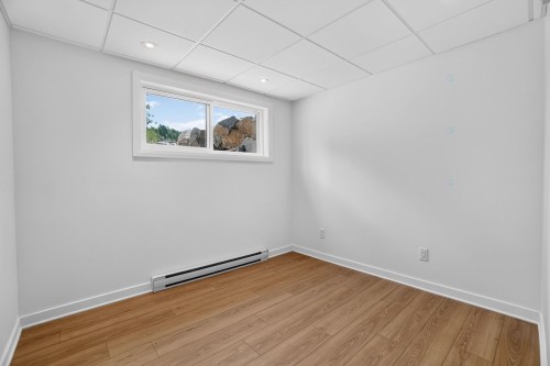 Chambre à coucher - 301 Ch. Du Quartier-Du-Cerf, Saint-Côme, QC - Indoor Photo Showing Other Room