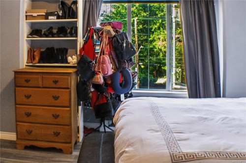#2-906 Admirals Rd, Esquimalt, BC 