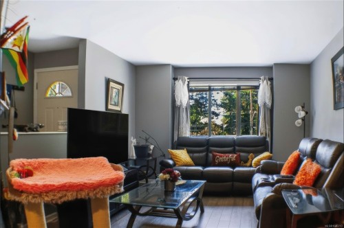 #2-906 Admirals Rd, Esquimalt, BC 