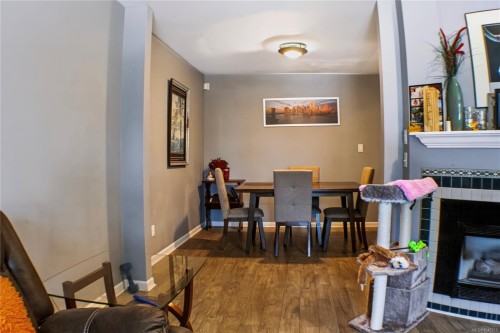 #2-906 Admirals Rd, Esquimalt, BC 