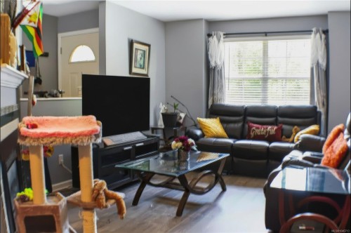 #2-906 Admirals Rd, Esquimalt, BC 