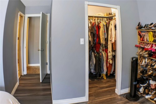 #2-906 Admirals Rd, Esquimalt, BC 