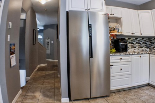 #2-906 Admirals Rd, Esquimalt, BC 