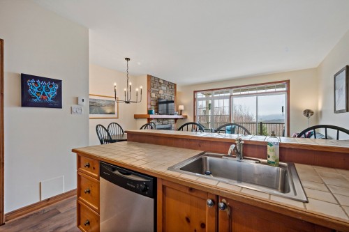 Kitchen - 4-225 Rue Du Mont-Plaisant, Mont-Tremblant, QC - Indoor Photo Showing Kitchen