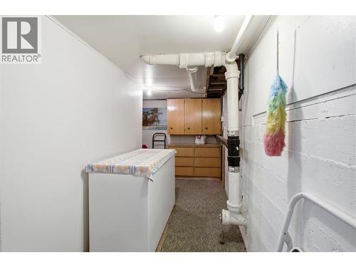 1339 Richter Street, Kelowna, BC - Indoor