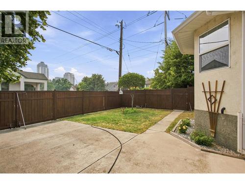 1339 Richter Street, Kelowna, BC - Outdoor