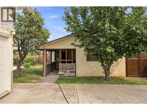 1339 Richter Street, Kelowna, BC - Outdoor