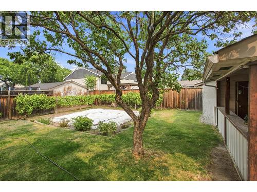 1339 Richter Street, Kelowna, BC - Outdoor With Backyard