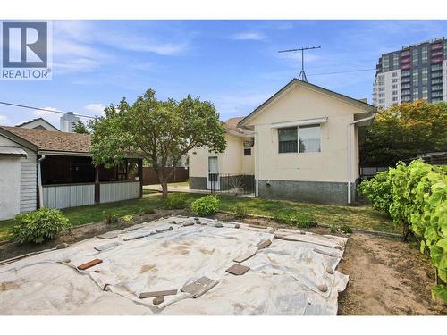 1339 Richter Street, Kelowna, BC - Outdoor