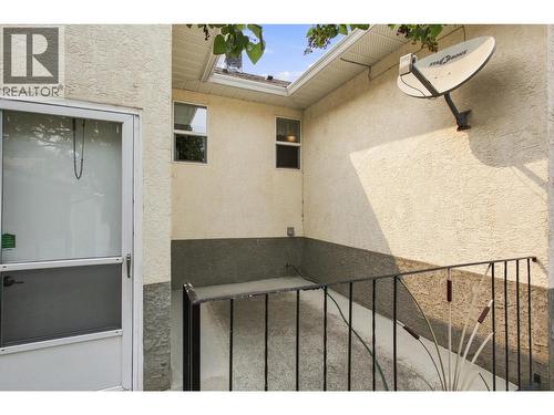 1339 Richter Street, Kelowna, BC - Outdoor With Exterior