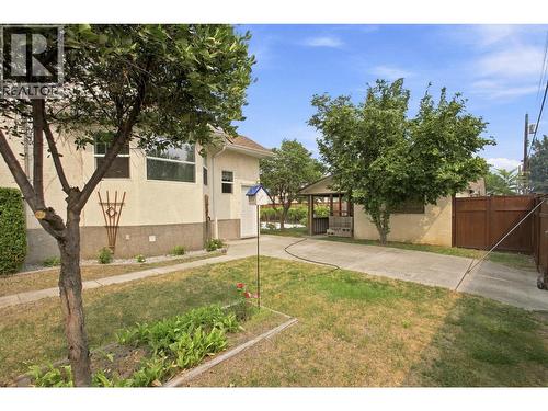 1339 Richter Street, Kelowna, BC - Outdoor