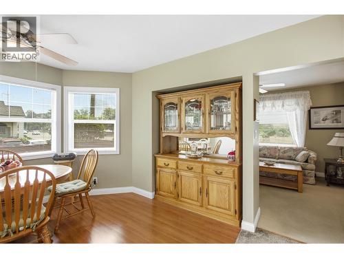 1339 Richter Street, Kelowna, BC - Indoor