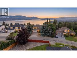 411 Curlew Drive Kelowna, BC V1W 4L3