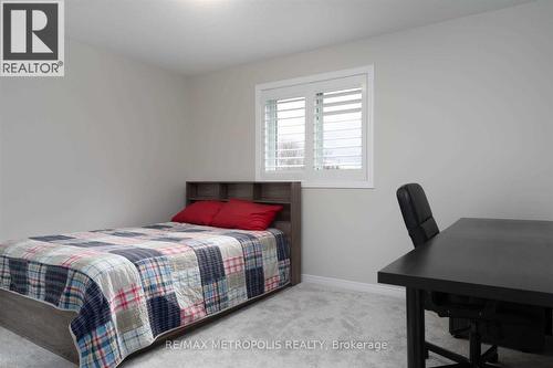 472 Hidden Creek Drive, Kitchener, ON - Indoor Photo Showing Bedroom
