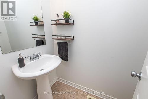 534 ROCHEFORT CIRCLE , Ottawa, Ontario K4A 0M8 5