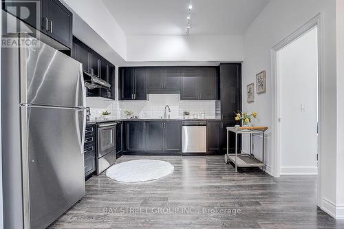 903 - 33 Clegg Road, Markham, ON - Indoor Photo Showing Kitchen With Upgraded Kitchen