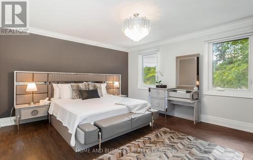 1335 Mississauga Road, Mississauga, ON - Indoor Photo Showing Bedroom