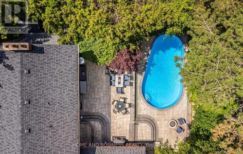 1335 Mississauga Road, Mississauga, ON - Outdoor With In Ground Pool
