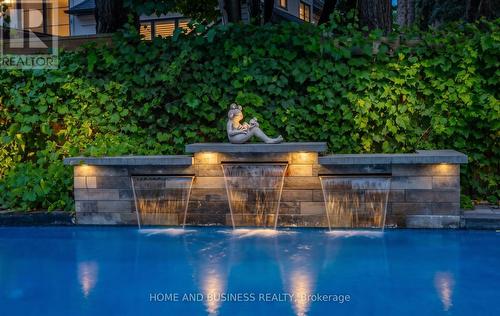 1335 Mississauga Road, Mississauga, ON - Outdoor With In Ground Pool