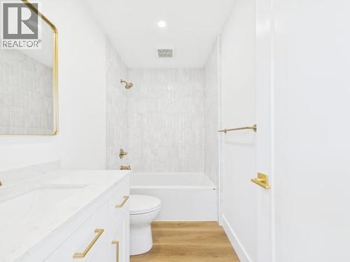 4835 Lesley Cres, Powell River, BC - Indoor Photo Showing Bathroom
