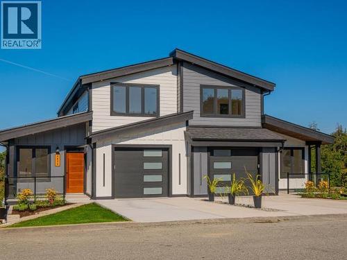 4835 Lesley Cres, Powell River, BC - Outdoor With Facade