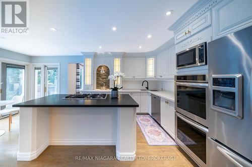 2 Aitken Circle, Markham (Unionville), ON - Indoor Photo Showing Kitchen