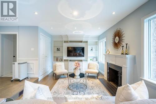 2 Aitken Circle, Markham (Unionville), ON - Indoor Photo Showing Living Room With Fireplace