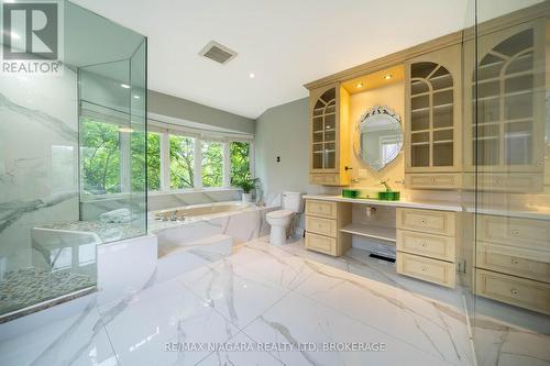 2 Aitken Circle, Markham (Unionville), ON - Indoor Photo Showing Bathroom
